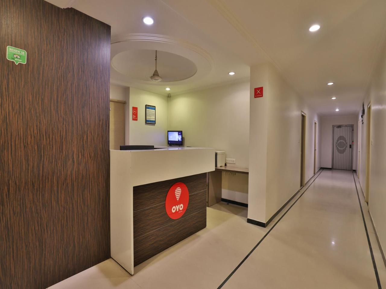 Oyo 10044 Hotel Dudawat Ahmedabad Esterno foto